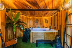 Afbeelding uit fotogalerij van Villa Saint Barth in Gujan-Mestras