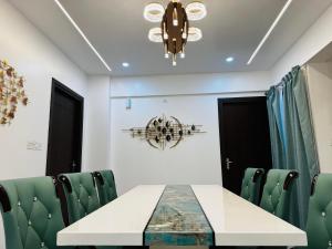 Ảnh trong thư viện ảnh của Nayanas Regal Arcadia Karyavattom ở Trivandrum