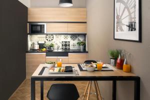 Kuchyňa alebo kuchynka v ubytovaní Brill Budapest Apartments 2
