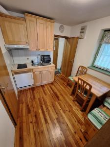 Imagen de la galería de Apartma Ajdovka Rogla, en Rakovec 12 fotos más