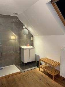 Un baño de Woning in Damme nabij Brugge