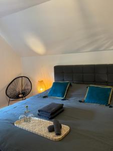 Una cama o camas en una habitación de Woning in Damme nabij Brugge