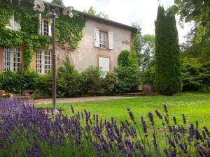 Κήπος έξω από το Chambre Saint-Nicolas, Le Prieuré