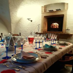 Φωτογραφία από το άλμπουμ του Chambre Saint-Nicolas, Le Prieuré σε Aydoilles