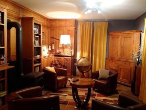 Χώρος καθιστικού στο Chambre Saint-Nicolas, Le Prieuré