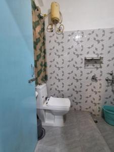 Koupelna v ubytování Dorika Homestay, Guwahati + 34 fotografií