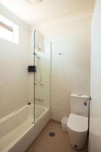 Un baño de Burke & Wills Mt Isa