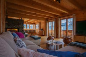 Μια τηλεόραση ή/και κέντρο ψυχαγωγίας στο Mountain Lodge Stummerberg