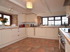 Køkken eller tekøkken på 6 Bed in Sheldon 41043 + 30 billeder