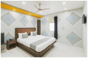 Φωτογραφία από το άλμπουμ του Krishna Imperial Palace Charbagh- Palace near Lucknow Railway Station # Free Wifi # Room Service And Parking Facility - Fully Air conditioning Luxuary Room - Top Rated Hotel In Lucknow σε Λάκναου +11 φωτογραφίες