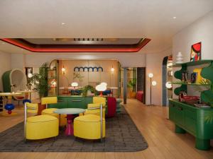 Un lugar para sentarse en Savvy by M Village Hai Ba Trung - Saigon Downtown