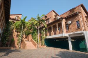 Tòa nhà nơi căn hộ tọa lạc