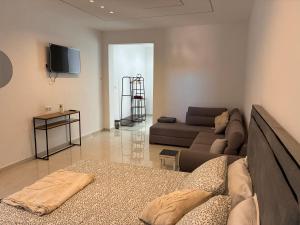 TV/trung tâm giải trí tại Bella suites taghit