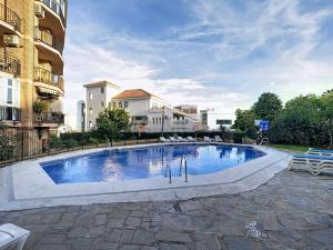 Swimmingpoolen hos eller tæt på Edificio La Biznaga PQ + 20 billeder