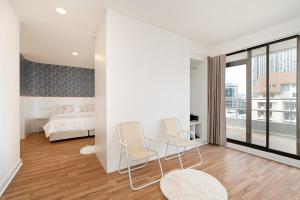 Кровать или кровати в номере Elegant King BR Apt Bathtub, BTS Central BKK BTB8 +37 фотографий