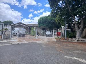 Το κτήριο όπου στεγάζεται  το διαμέρισμα +3 φωτογραφίες