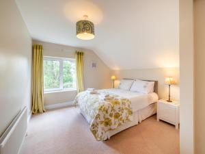 Giường trong phòng chung tại 6 Bed in Ballylongford oc-ii15599