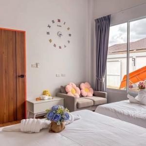 Кровать или кровати в номере The time pool villa