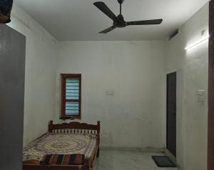 En eller flere senge i et værelse på AjsHOME