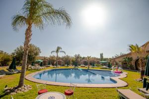 Бассейн в Villa Marco Au jardin des senteurs или поблизости