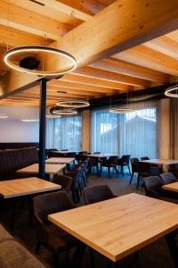 Οι επιχειρηματικές εγκαταστάσεις ή/και οι αίθουσες συνεδριάσεων στο LH Suites Aparthotel - NEW since 2025 +49 φωτογραφίες