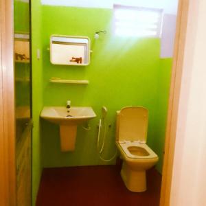 Ένα μπάνιο στο Margosa Guesthouse