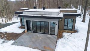 Prime Hill Cozy Mini Chalet Private Spa & Ski v zimě