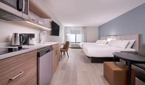 Kuchyň nebo kuchyňský kout v ubytování Hyatt Studios Huntsville