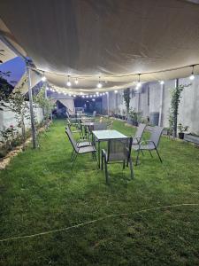 Κήπος έξω από το Sunshine +10 φωτογραφίες