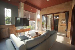 Μια τηλεόραση ή/και κέντρο ψυχαγωγίας στο Indira villa