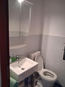 Koupelna v ubytování Star-In-Rainbow + 2 fotografie