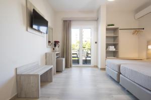 Μια τηλεόραση ή/και κέντρο ψυχαγωγίας στο Hotel Grekas