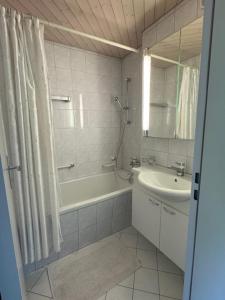 Foto de la galería de 3 Zimmerwohnung mit Gartenterasse, mitten im idyllischen Gais für 1 bis 3 Personen en Gais