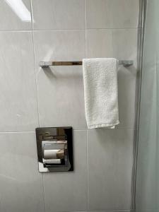 Et badeværelse på City Center Duplex Room + 26 billeder