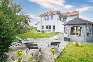 En have udenfor Villa Kristall