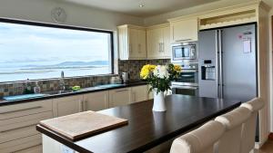 Nhà bếp/bếp nhỏ tại Makeelan House