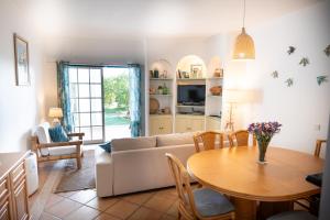 Posezení v ubytování Cabana da Ria