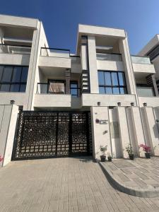 Zarina palace for family and group and couples