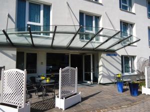 Budova, kde se aparthotel nachází + 1 fotografie