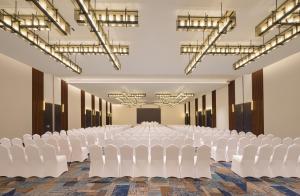 Posezení v ubytování Four Points by Sheraton Amritsar, Mall Road + 26 fotografií