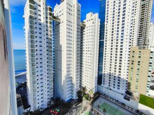 Γενική άποψη της πόλης Balneário Camboriú ή θέα της πόλης από  αυτό το ξενοδοχείο