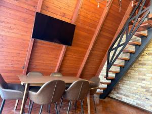 TV a/nebo společenská místnost v ubytování Sayat Nova Home