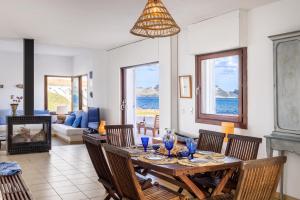 Khu vực ghế ngồi tại Es Barcares +20 ảnh