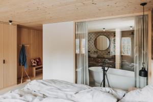 Postel nebo postele na pokoji v ubytování Ferienhaus Halwina hideaway