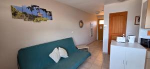 Η κουζίνα ή μικρή κουζίνα στο T2 Alba Rossa n 141 Confort, Panorama Mer Incroyable