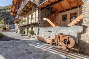 Το κτήριο όπου στεγάζεται  το διαμέρισμα