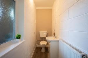 Et badeværelse på Central Location, canal side and pool table + 13 billeder