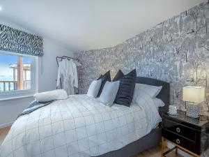 En eller flere senge i et værelse på Deer's Leap - Uk50121