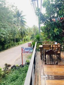 Afbeelding uit fotogalerij van Pizza classic resort kohjum in Ban Ko Phrao