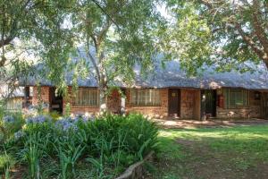 O grădină în afara Kwalata Game Lodge